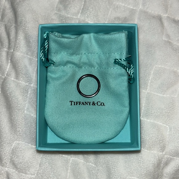 TIFFANY & CO 1837 RING IN BLACK - NARROW SIZE 5.5 - Picture 3 of 6